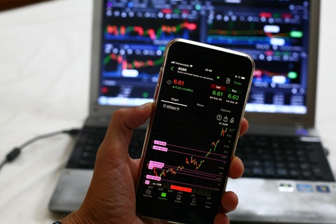 What Are CFD Brokers and How Do They Work