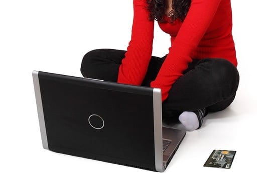 Những lý do khiến rút tiền bị chậm và cách hạn chế