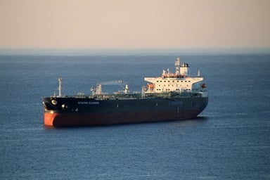 Floating Crude Oil Tanks as a Market Signal